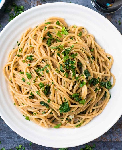 15 Minute Garlic and Herb Spaghetti