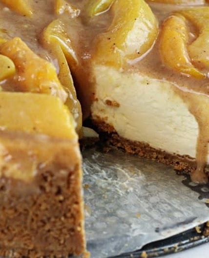 Peach Cobbler Cheesecake