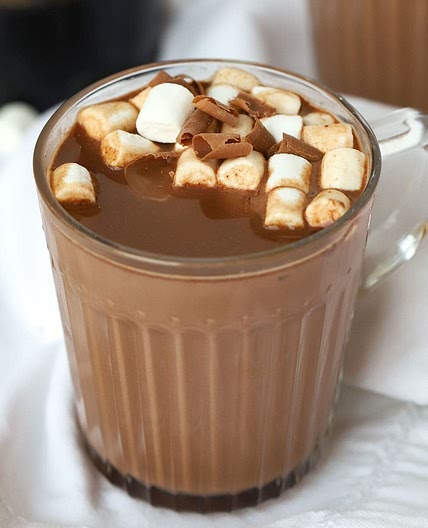 Baileys Hot Chocolate {Easy Slow Cooker Recipe}