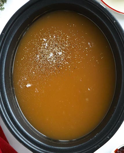 Slow Cooker Gravy {Make Ahead}