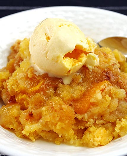 Slow Cooker Peach Dump Cake Recipe