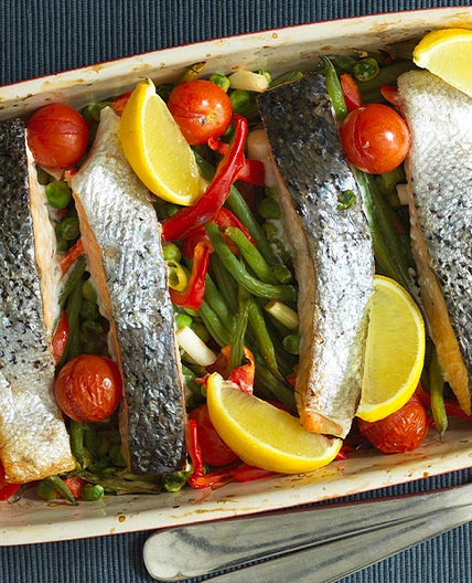 Tray baked salmon and vegetables