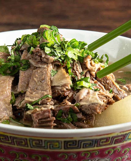 Instant Pot Chinese Beef Brisket Soup (清湯牛腩)
