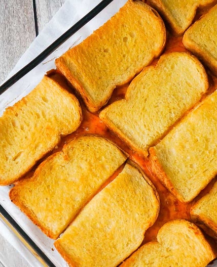 Tomato Soup & Bacon Grilled Cheese Casserole