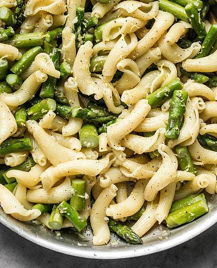 Lemon Garlic Asparagus Pasta