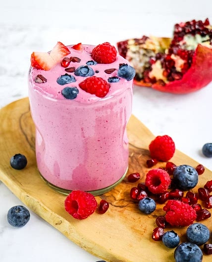 Berry Pomegranate Smoothie