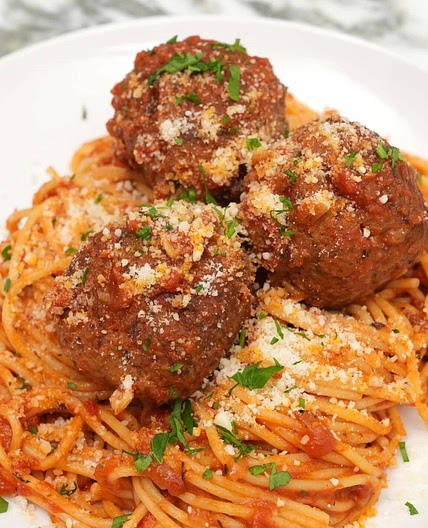 Spaghetti and Meatballs (Video)