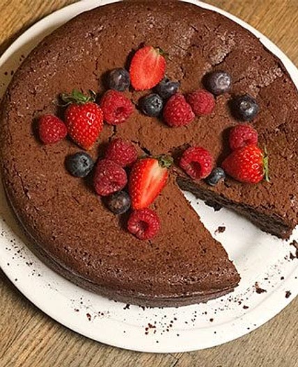 Flourless chocolate cake