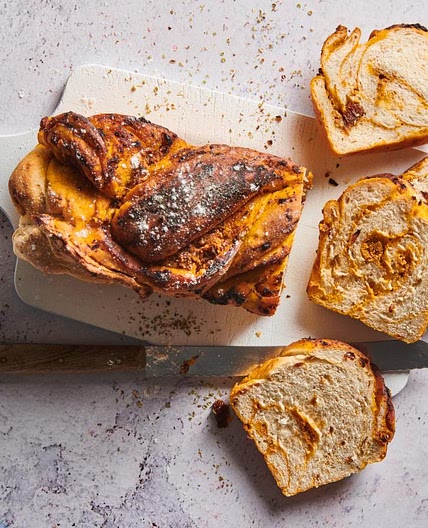 Tomaten-Zwirbelbrot