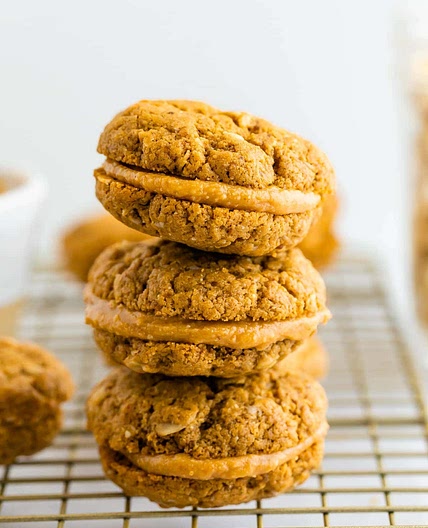 Do-Si-Dos (Peanut butter Sandwich Cookies