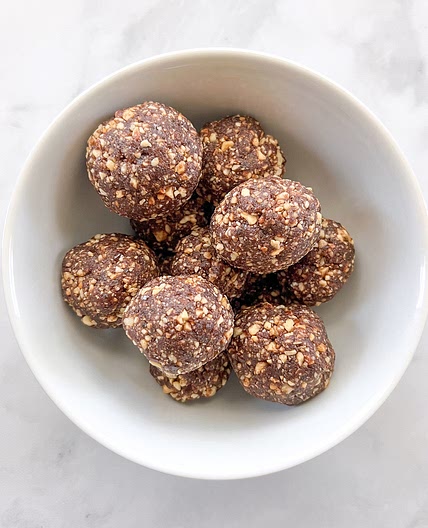 Vegan Protein Balls with Hazelnuts and Dates