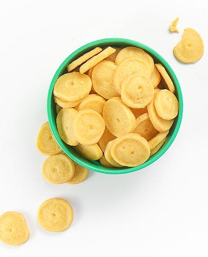 Healthy Cheese Crackers for Baby + Toddler (Easy to Make!) - Baby Foode