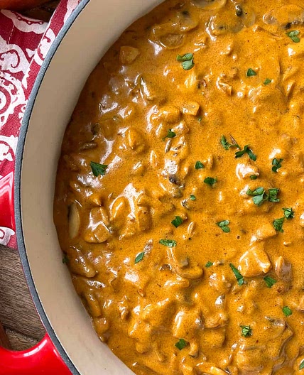 Geschnetzeltes (Creamy German Hunter's Sauce)