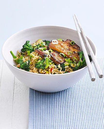 Hoisin-glazed tofu with stir-fried brown rice