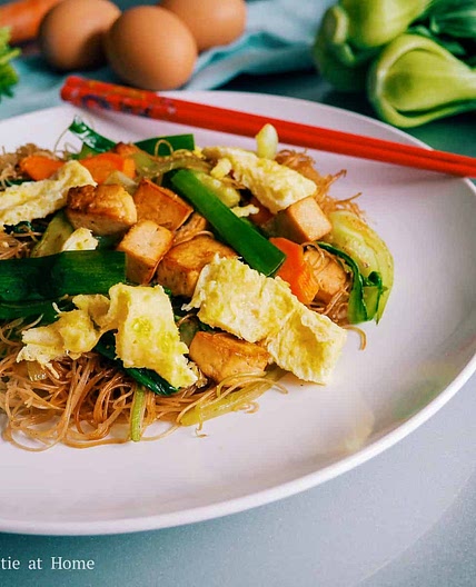 Quick & Easy Vegetable Egg Vermicelli