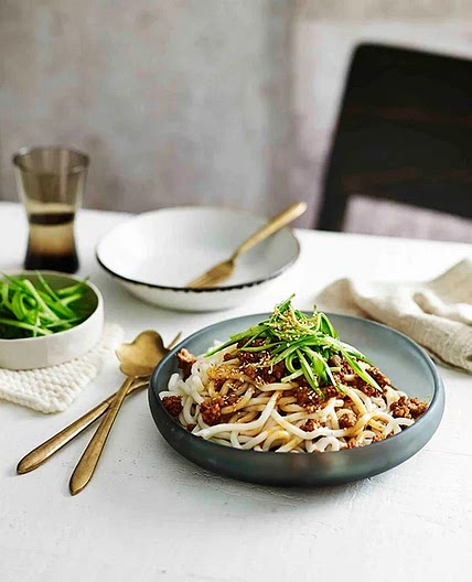 Minced pork noodles