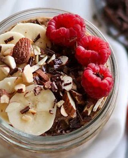 Almond Chocolate Overnight Oats