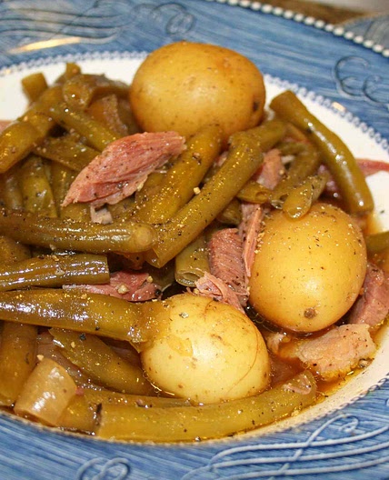 Slow Cooker Green Beans, Ham and Potatoes