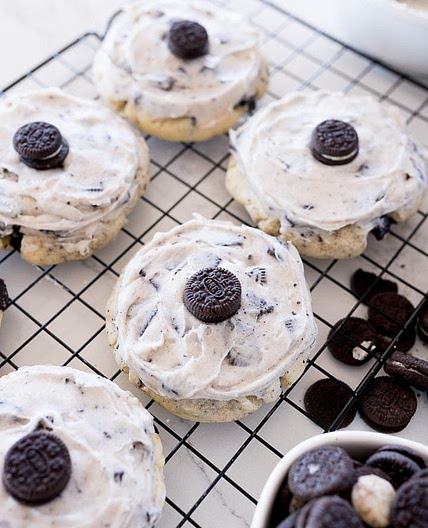Crumbl Cookies and Cream Milkshake Cookies