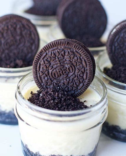 Easy Sous Vide Oreo Cheesecake in Mason Jars