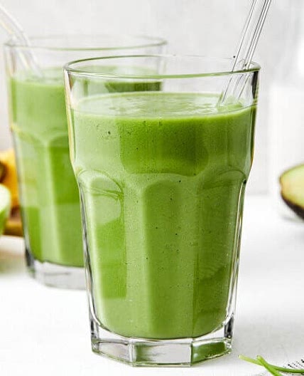 Best Green Smoothie Recipe (5 Ingredients)
