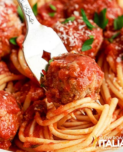 Easy Crock Pot Spaghetti Recipe (15 Minute Prep)