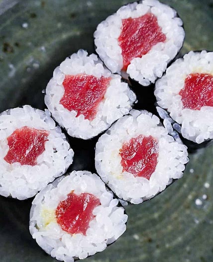Tekka Maki (Tuna Sushi Rolls)