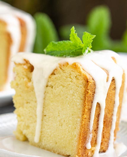 RUMCHATA POUND CAKE