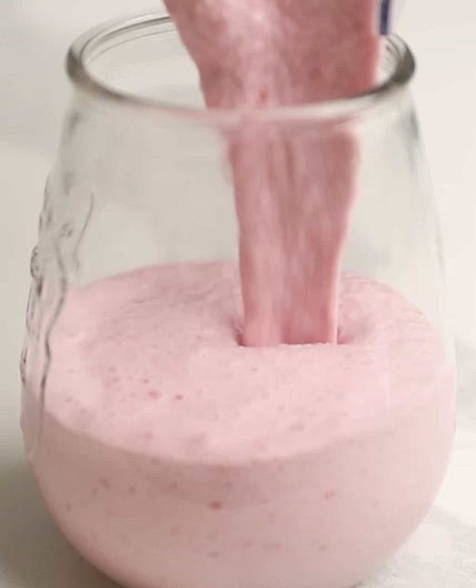 Strawberry Cheesecake Keto Smoothie Recipe