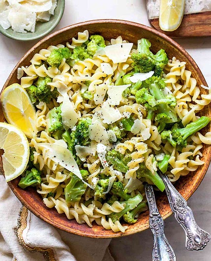 One-Pot Lemon-Broccoli Pasta with Parmesan