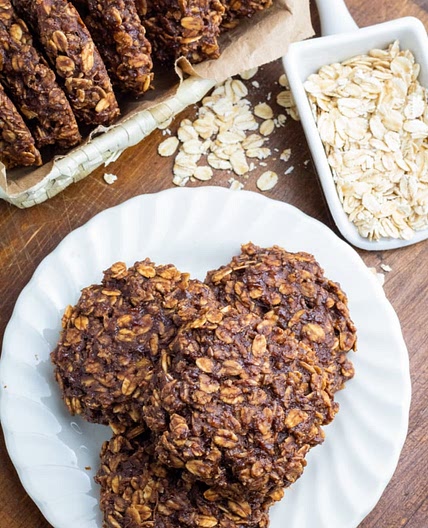 Oatmeal Chocolate Peanut Butter Vegan Cookies