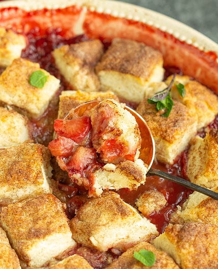 SOUTHERN HOMEMADE STRAWBERRY COBBLER RECIPE