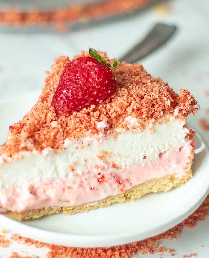 Strawberry Crunch Cheesecake - No Bake Recipe