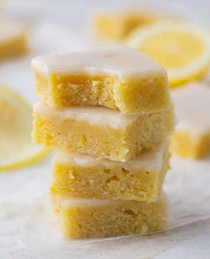 Fudgy lemon blondies- Lemon brownies