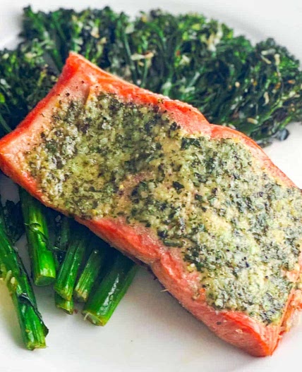 Quick Pesto Butter Salmon Recipe (Salmon Milano)