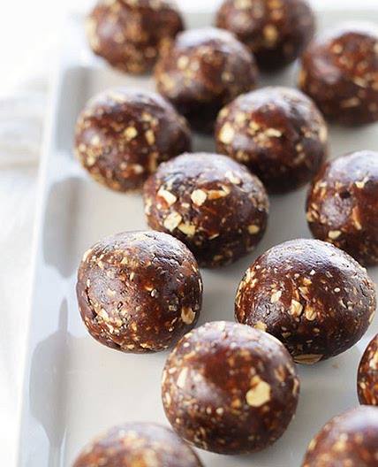 5 Ingredient Peanut Cup Energy Bites