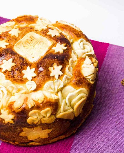 Slavski Kolac: Serbian Slava Bread