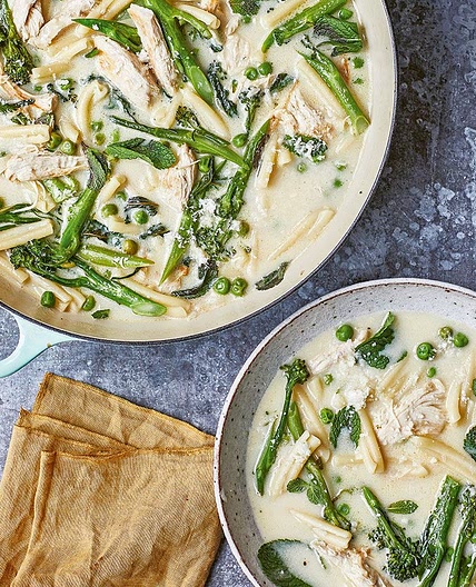 Creamy one-pan chicken & broccoli pasta