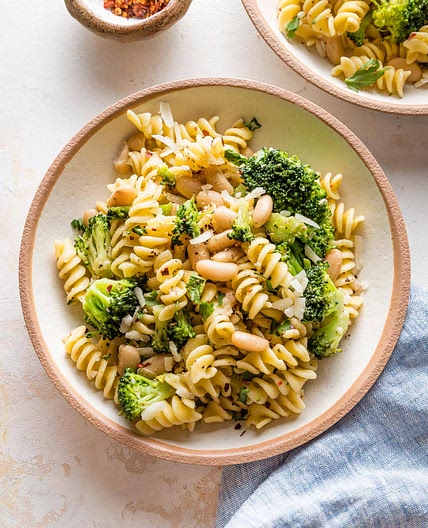 Pasta with White Beans and Broccoli