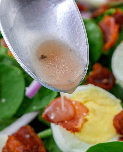 Spinach, Egg and Bacon Salad with Red Wine Vinegar Dressing Recipe