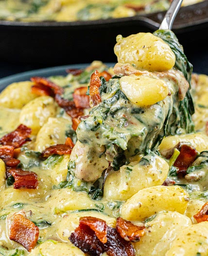 Creamy Bacon & Pesto Gnocchi