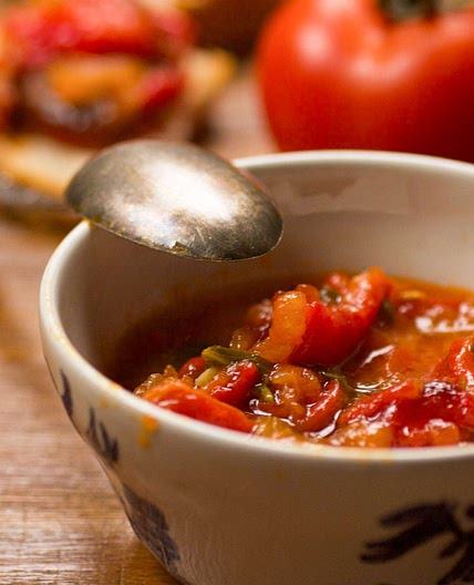 Pindjur (Pinđur) - Balkan Tomato and Red Pepper Spread