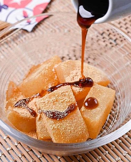 Easy Warabi Mochi (with Homemade Kuromitsu)