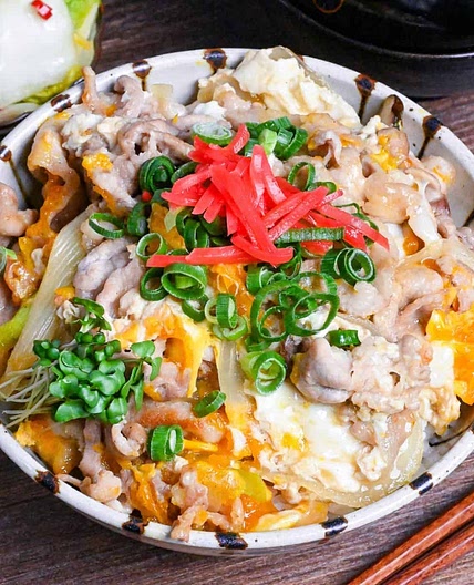 Tanindon (Japanese Pork and Egg Rice Bowl)