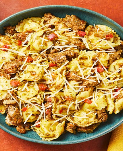 Chicken Sausage & Pesto Tortelloni with Saucy Tomato & Parmesan