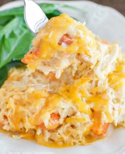 Easy Cheesy Slow Cooker Chicken and Rice