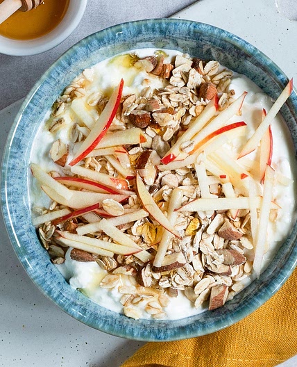Hüttenkäse-Frühstück mit Crunch