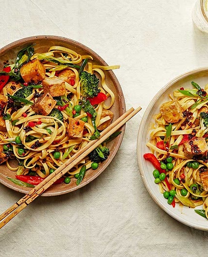 Noodles with crispy tofu