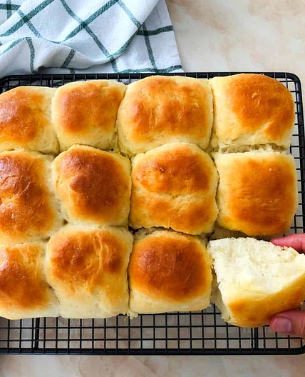 Ladi Pav / Pav Bread (Eggess Dinner Rolls)