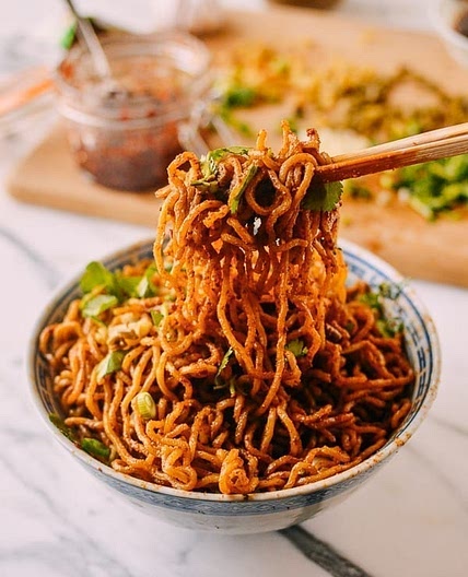 Hot Dry Noodles (Re Gan Mian, 热干面)